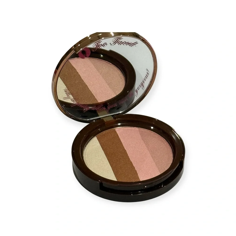 Deadstock: Too Faced 𖠌 Ltd Ed Snow Bunny Bronzer 𖠌 Mirror Finish Compact 𖠌 Full